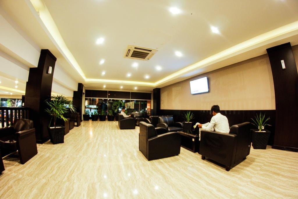 โรงแรมอัลฟา เปกันบารู ภายนอก รูปภาพ